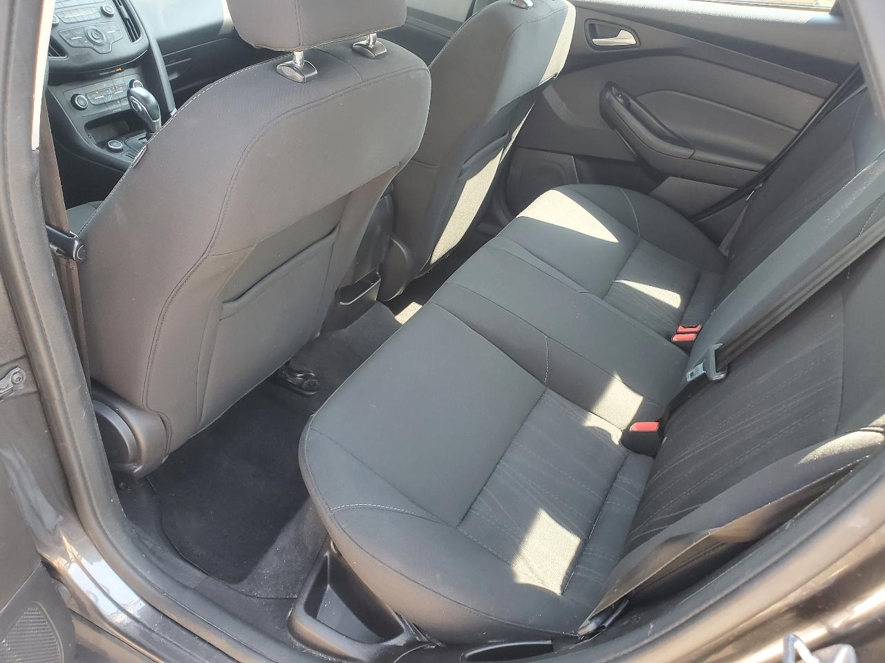 Ford Focus SE Sedan 2016