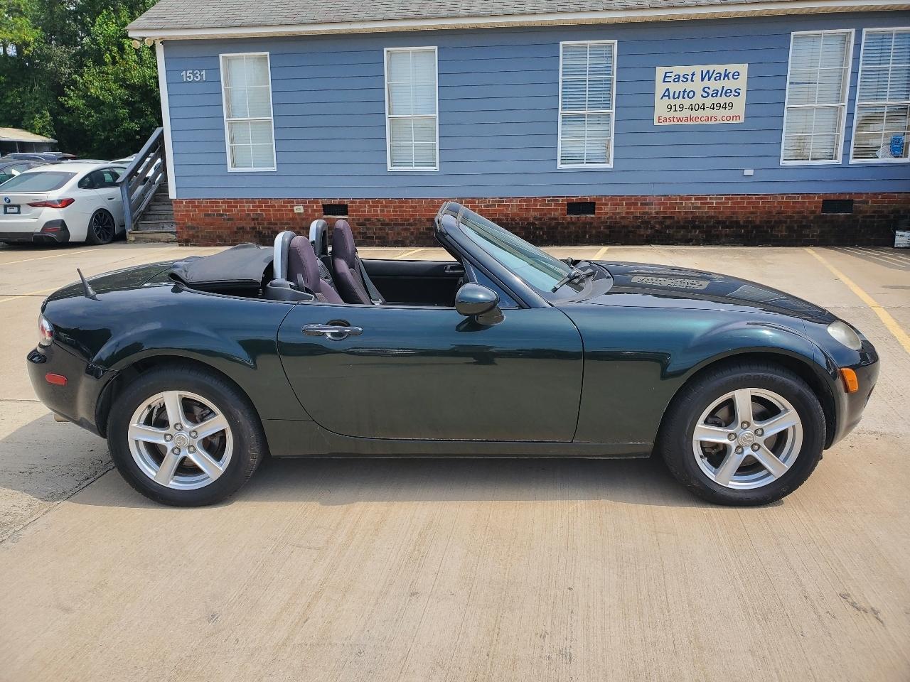 Mazda MX-5 Miata 2D Convertible 2007