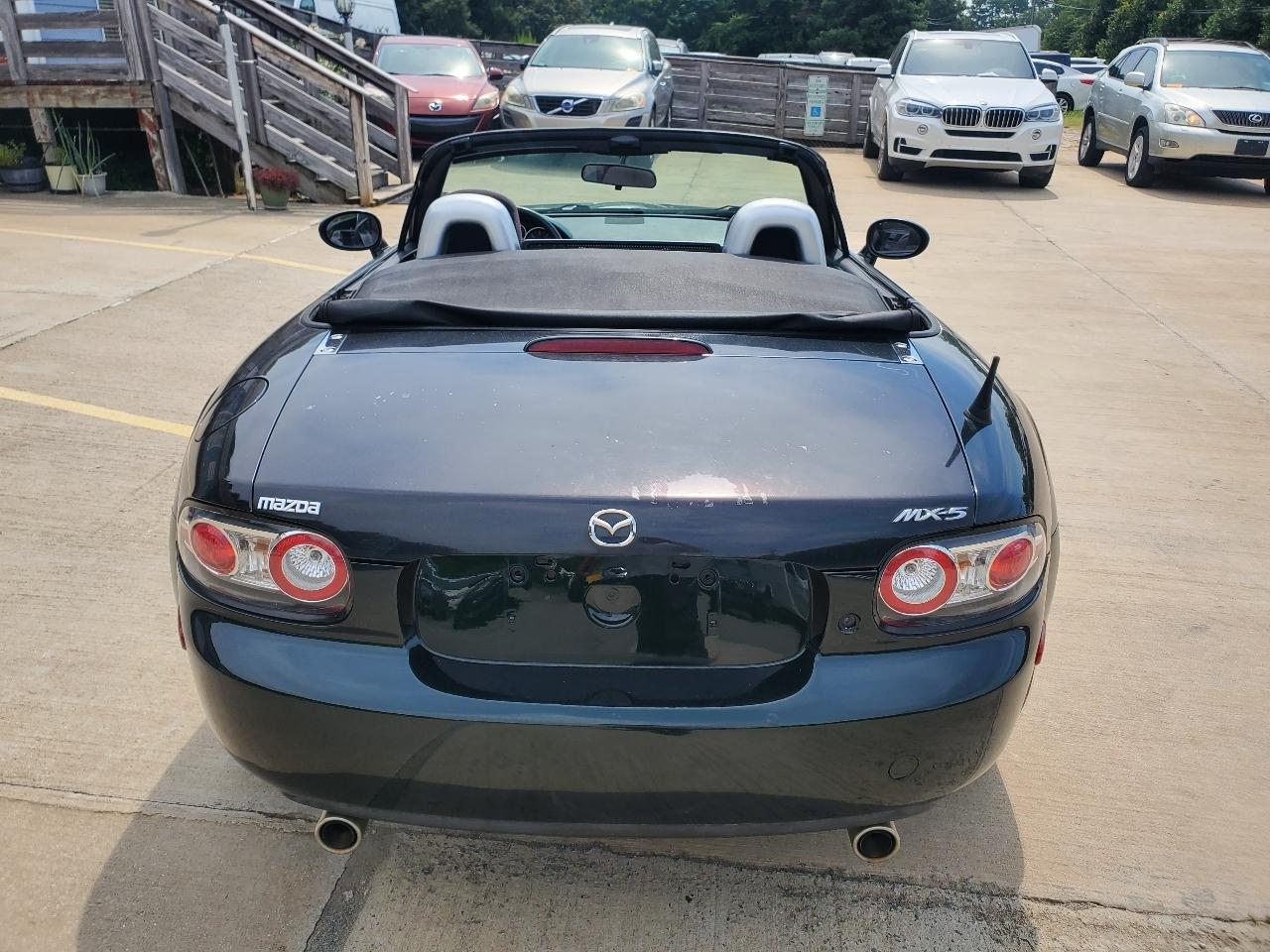Mazda MX-5 Miata 2D Convertible 2007