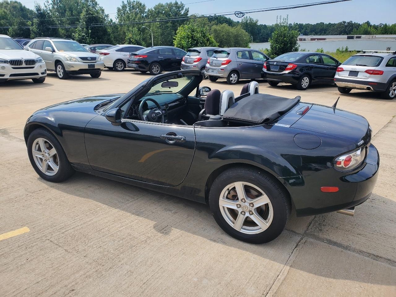 Mazda MX-5 Miata 2D Convertible 2007