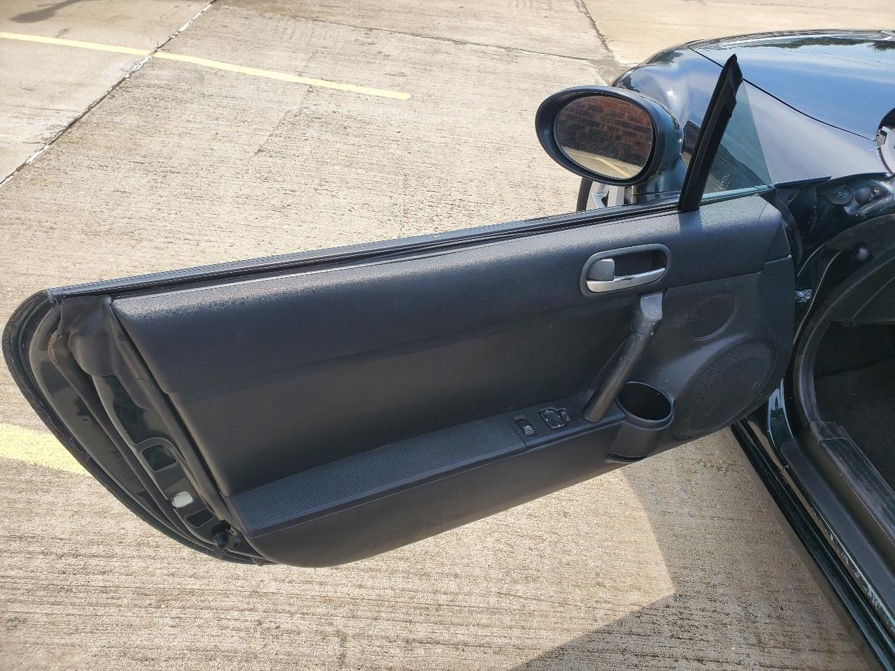 Mazda MX-5 Miata 2D Convertible 2007