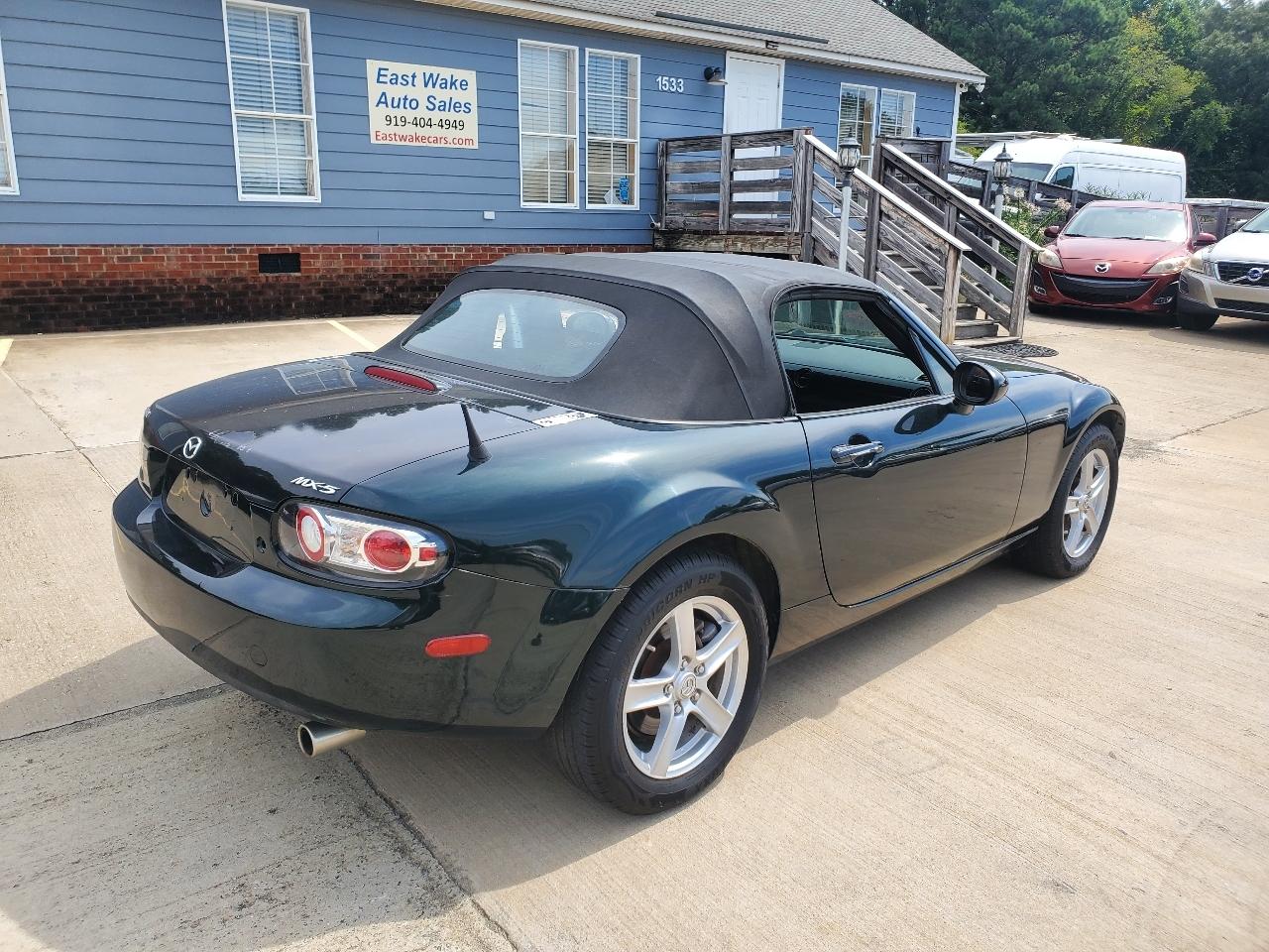 Mazda MX-5 Miata 2D Convertible 2007