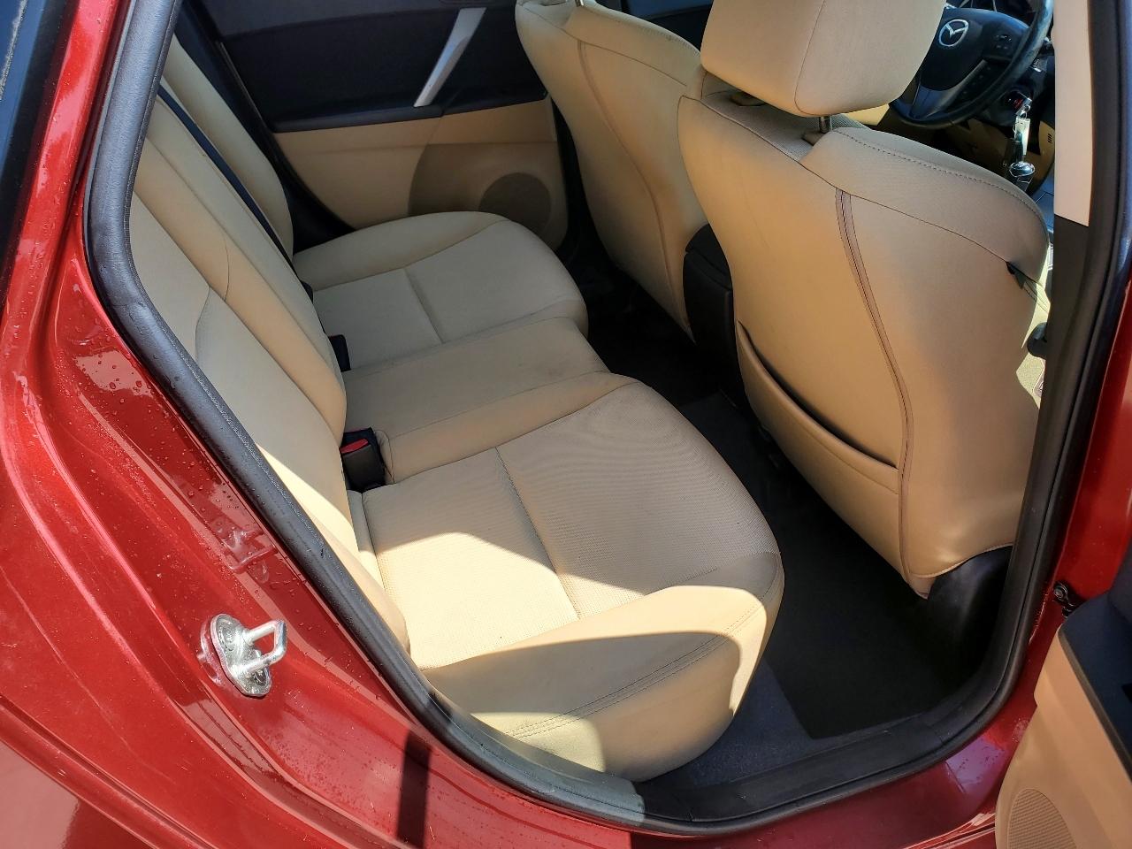 Mazda MAZDA3 s Sport 4D Hatchback 2010