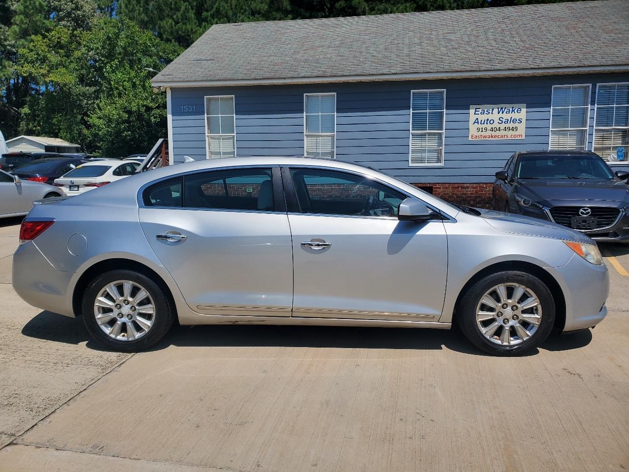 Buick LaCrosse CX 2010