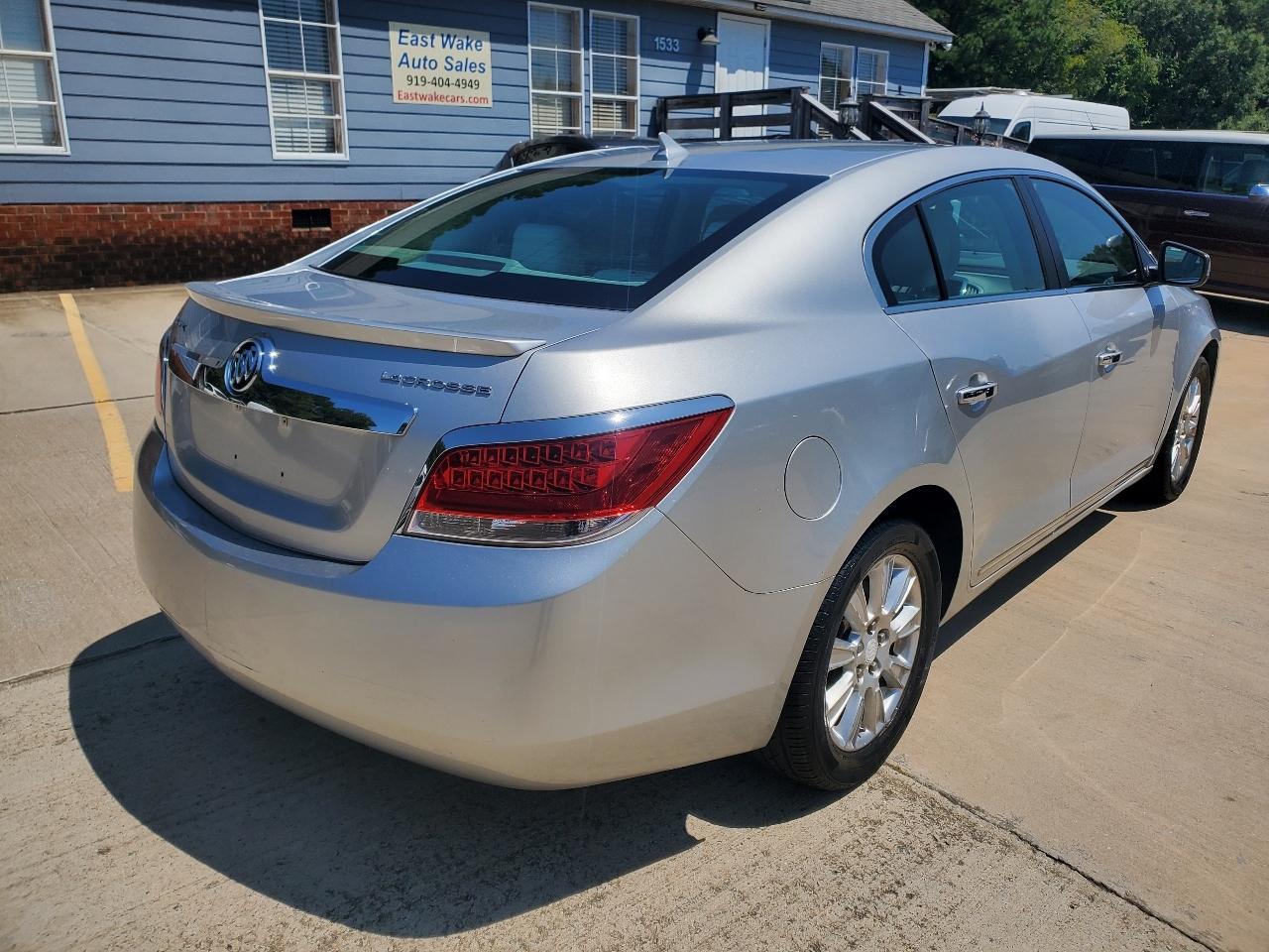 Buick LaCrosse CX 2010