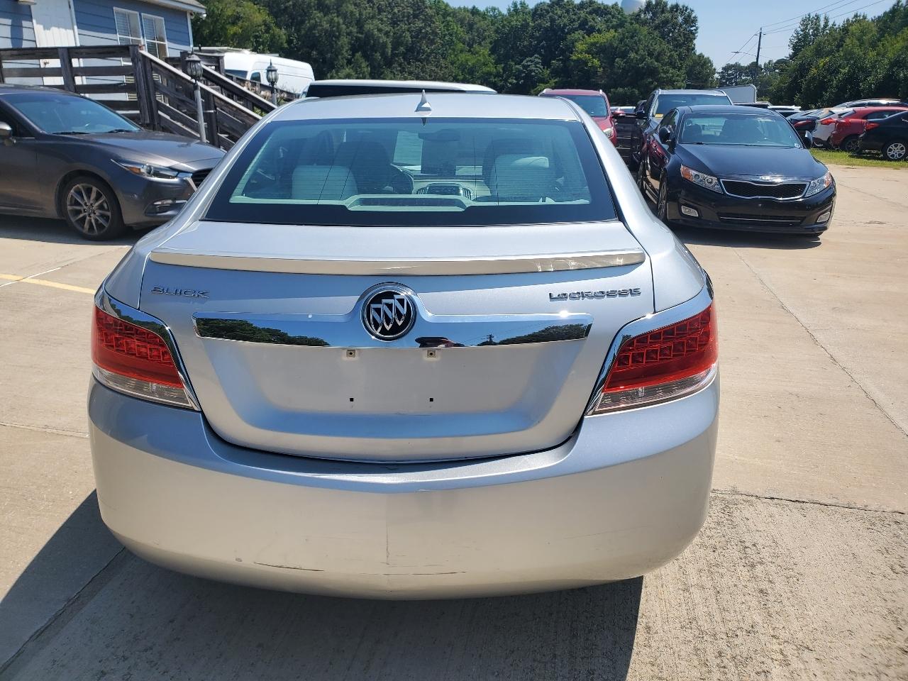 Buick LaCrosse CX 2010