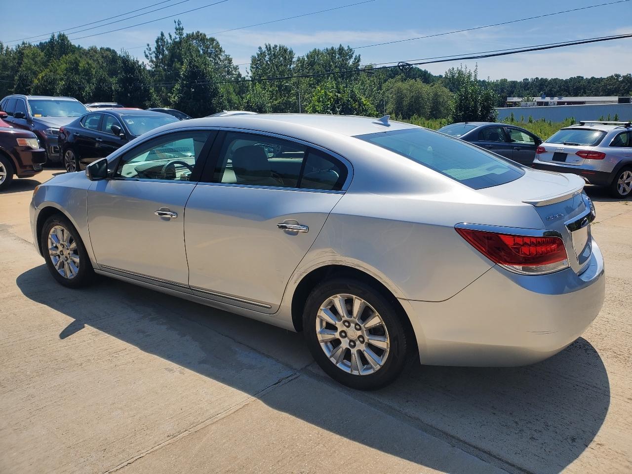 Buick LaCrosse CX 2010