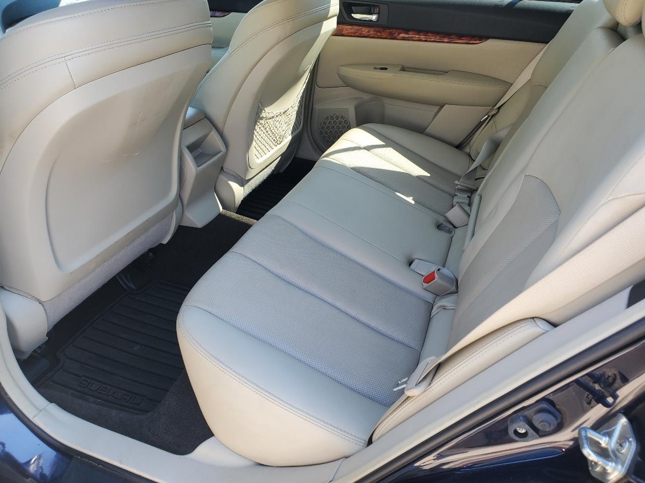 Subaru Outback 2.5i Limited 2012