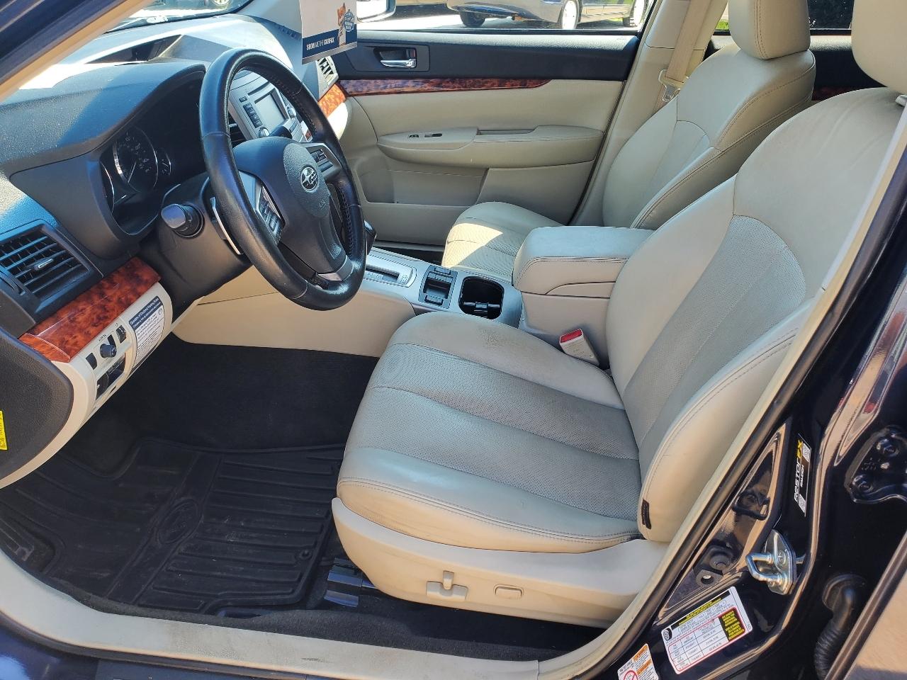 Subaru Outback 2.5i Limited 2012