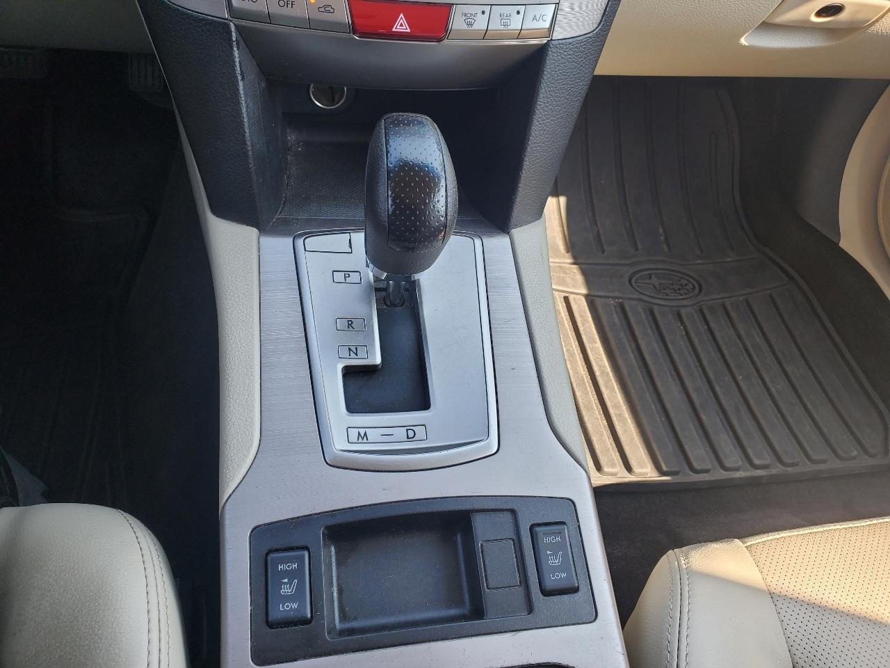 Subaru Outback 2.5i Limited 2012