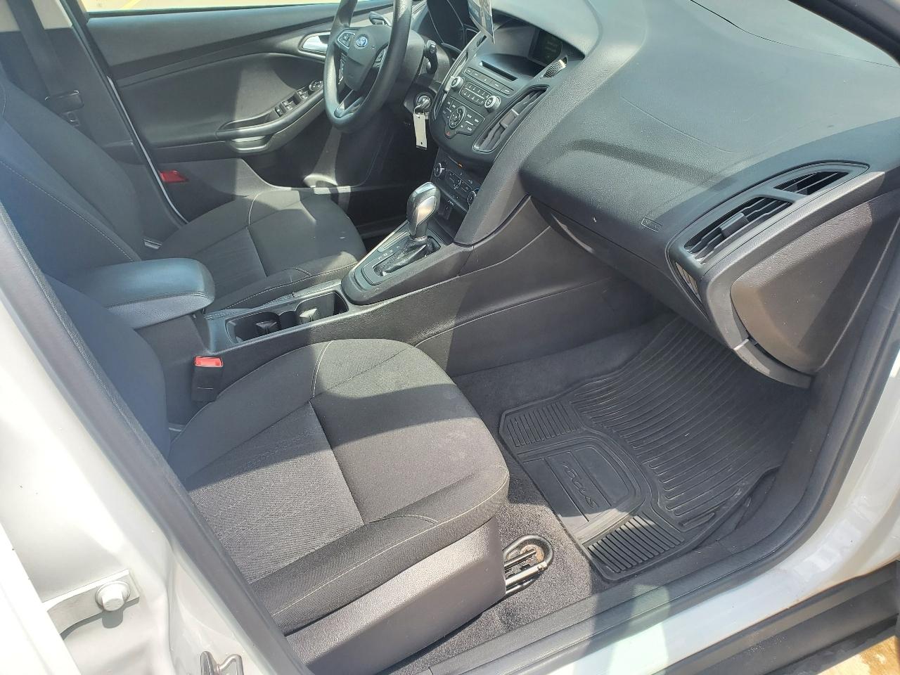 Ford Focus SE 2016