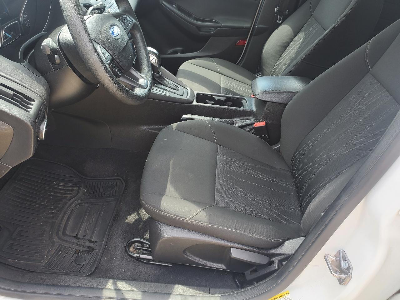 Ford Focus SE 2016