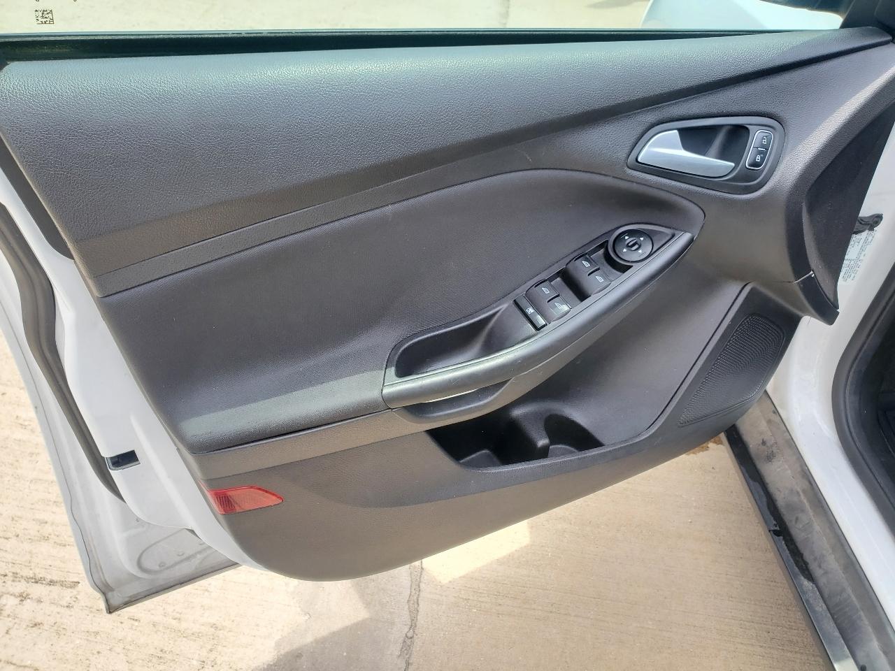 Ford Focus SE 2016