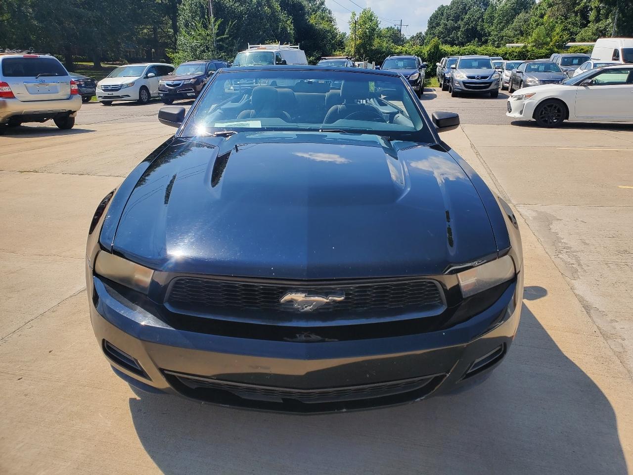 Ford Mustang V6 Convertible 2010