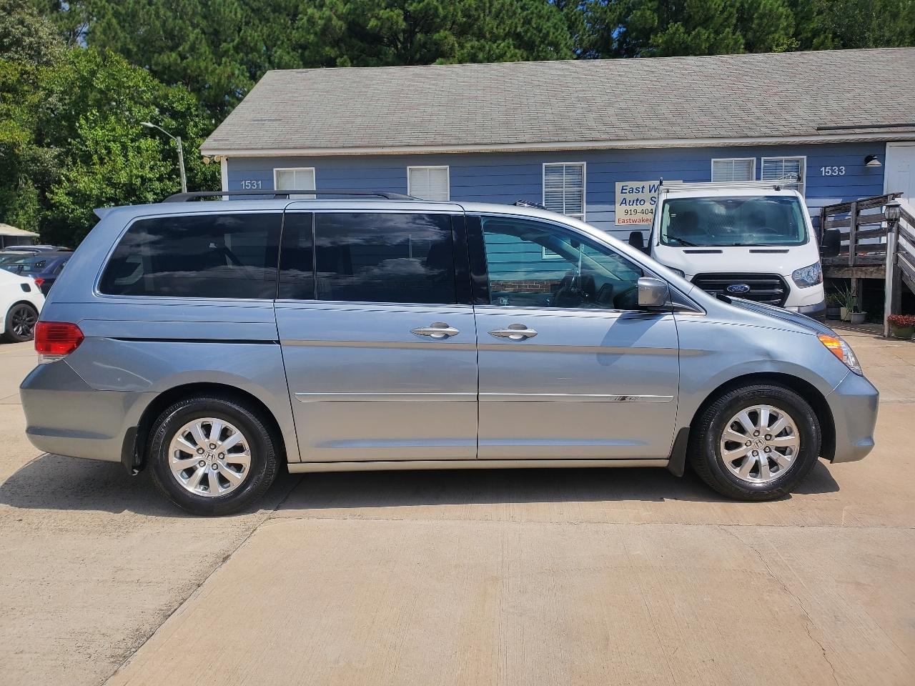 Honda Odyssey EX-L w/ DVD and Navigation 2009