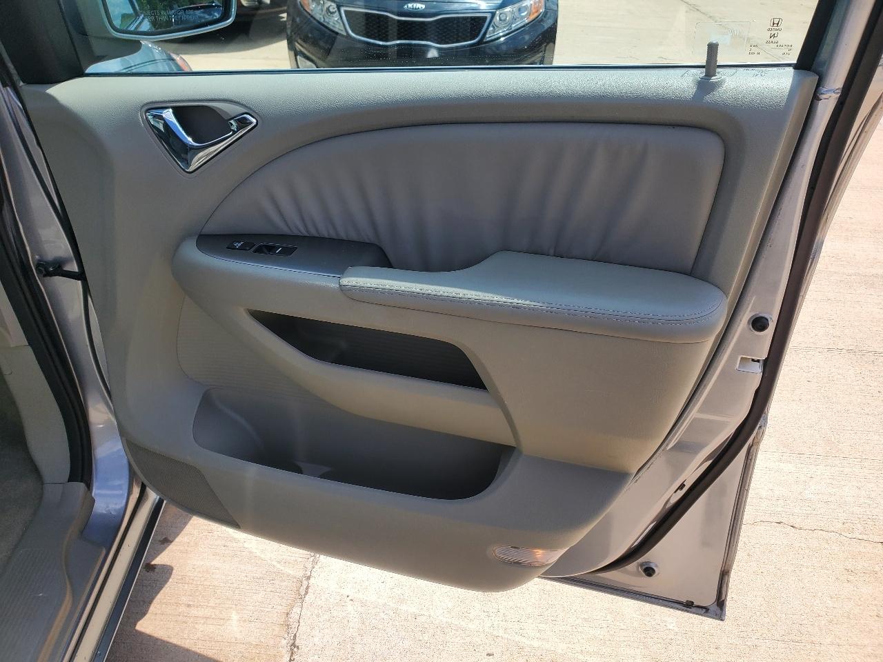 Honda Odyssey EX-L w/ DVD and Navigation 2009