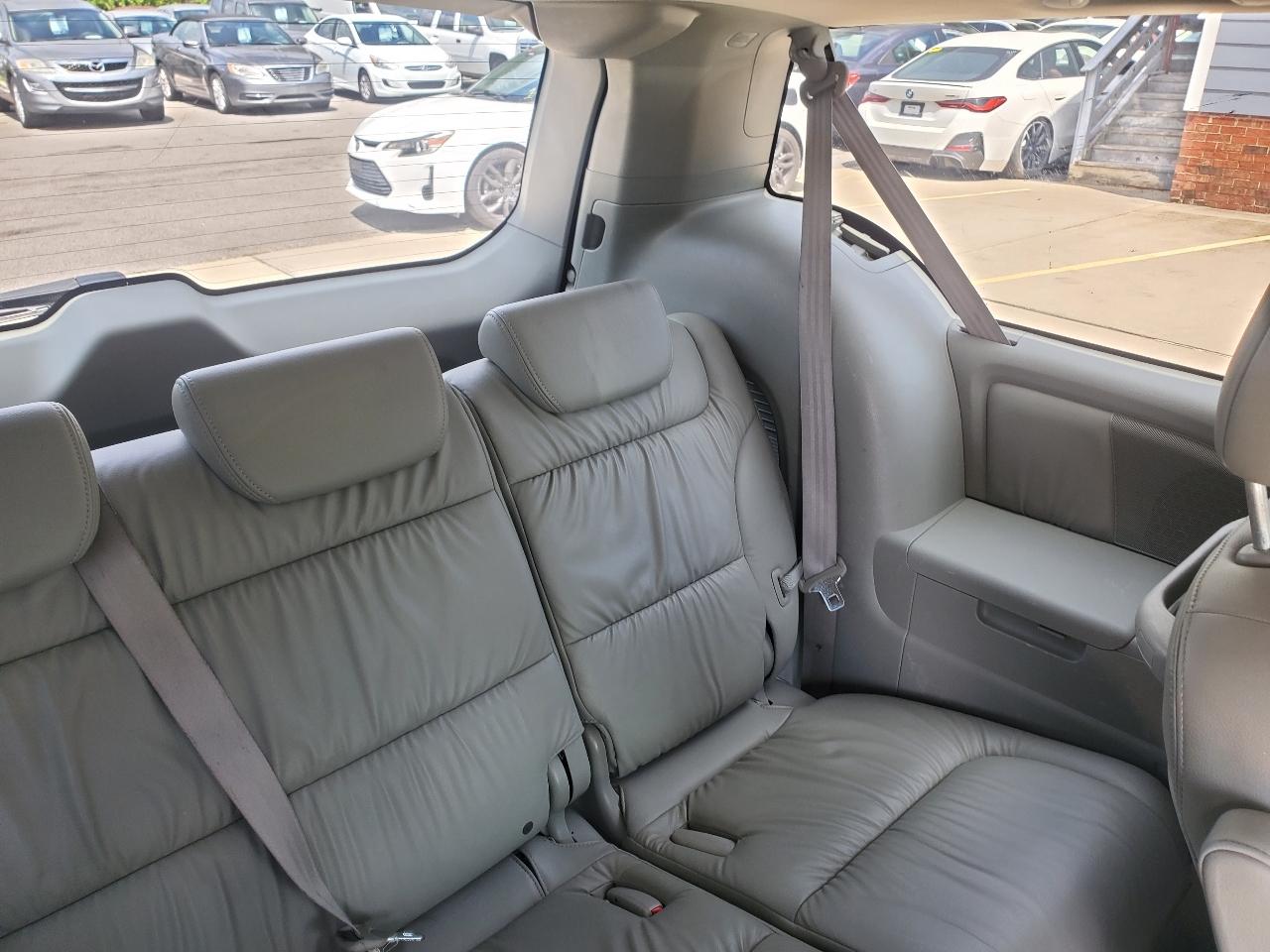 Honda Odyssey EX-L w/ DVD and Navigation 2009