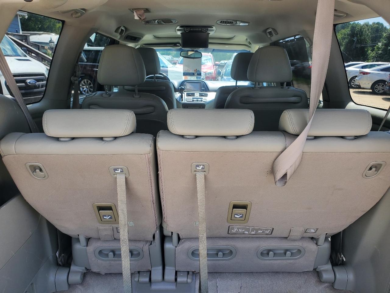 Honda Odyssey EX-L w/ DVD and Navigation 2009