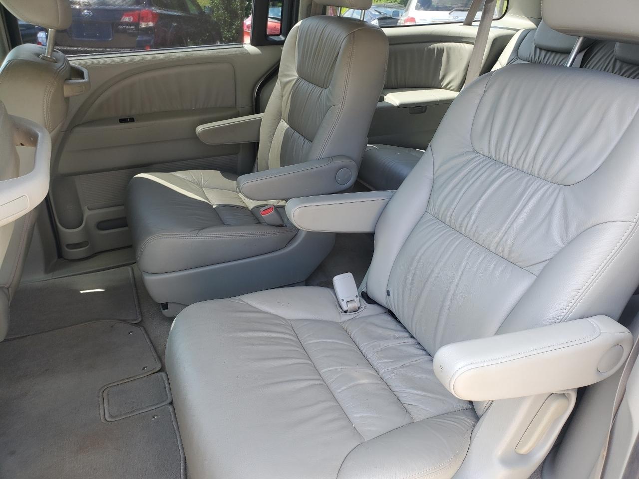 Honda Odyssey EX-L w/ DVD and Navigation 2009