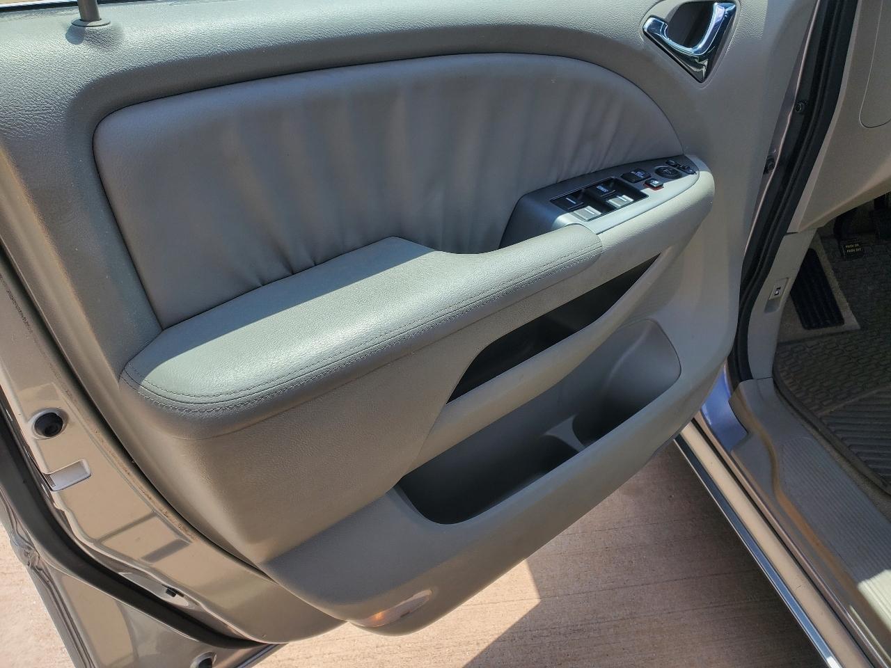Honda Odyssey EX-L w/ DVD and Navigation 2009