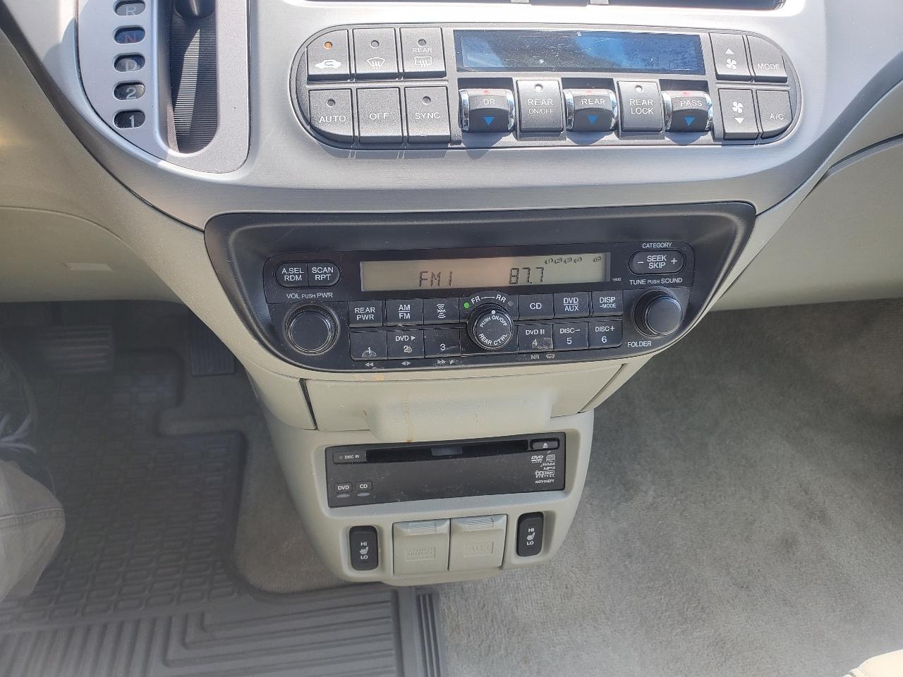 Honda Odyssey EX-L w/ DVD and Navigation 2009