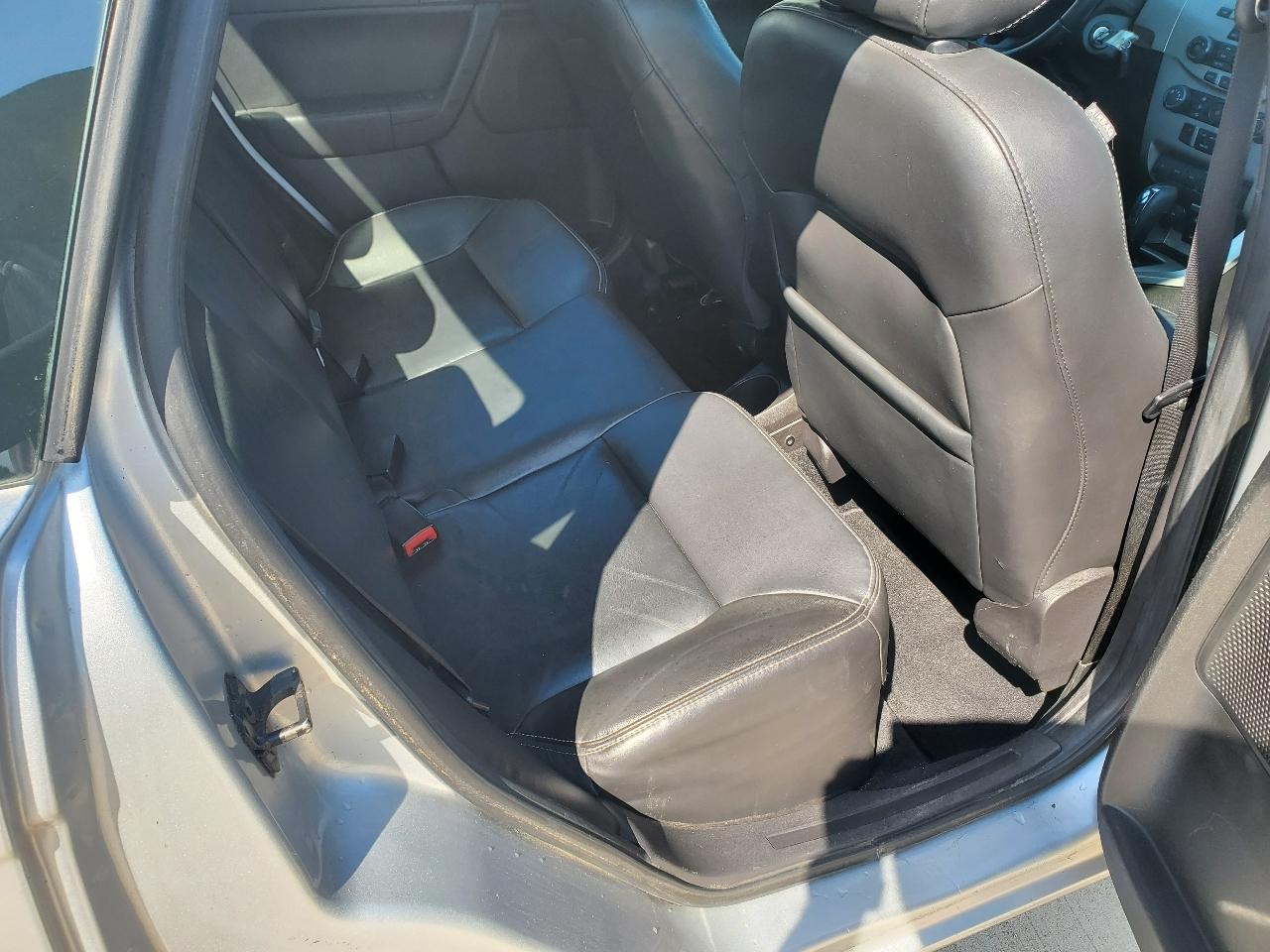 Ford Focus SEL Sedan 2010