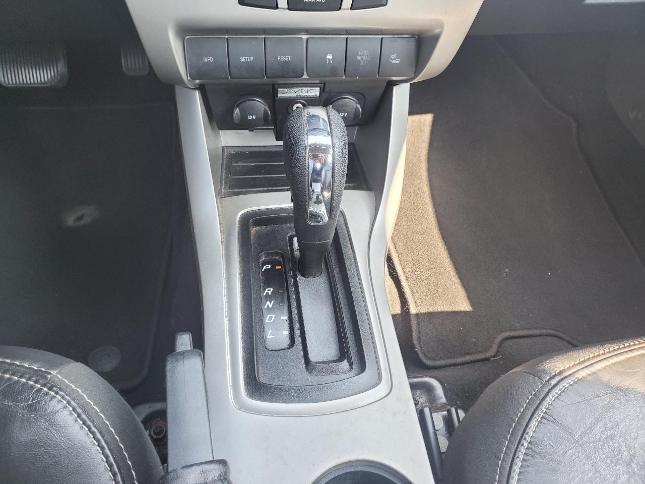 Ford Focus SEL Sedan 2010