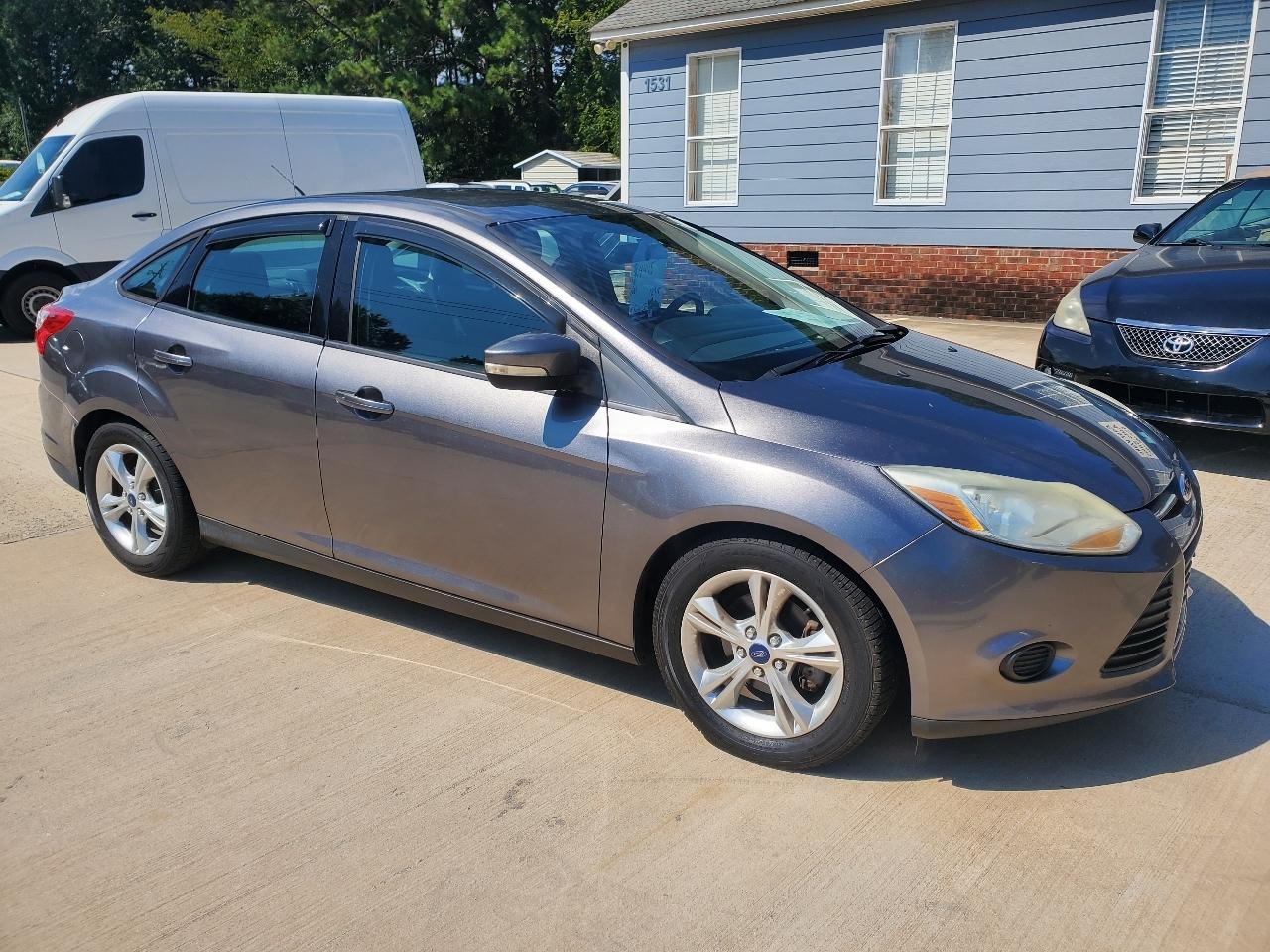 Ford Focus SE Sedan 2014