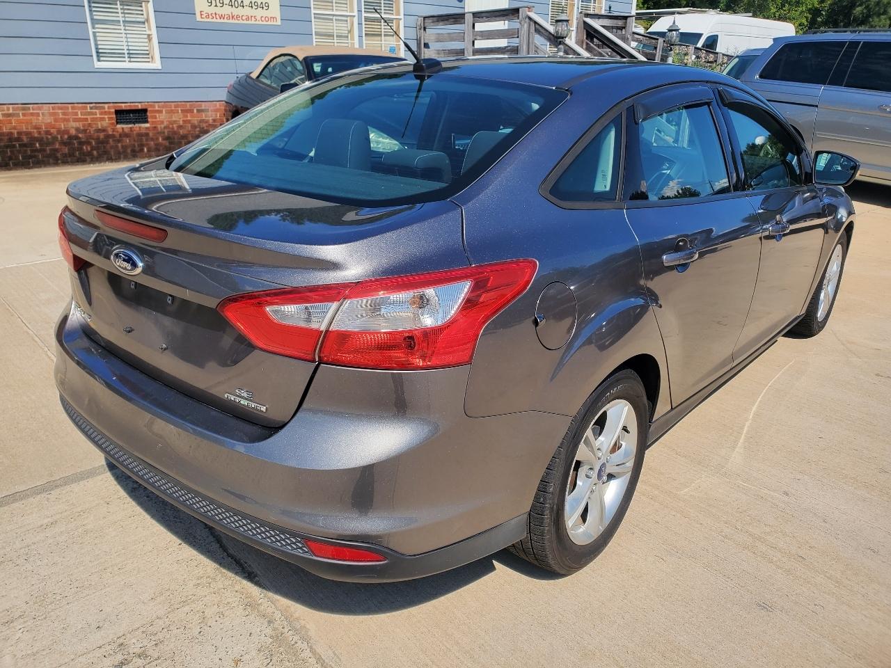 Ford Focus SE Sedan 2014