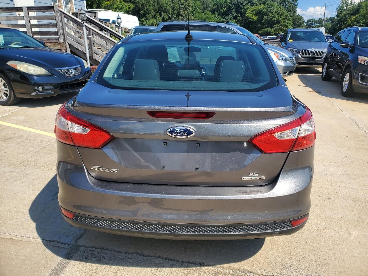 Ford Focus SE Sedan 2014