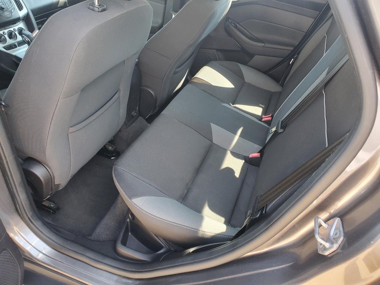 Ford Focus SE Sedan 2014