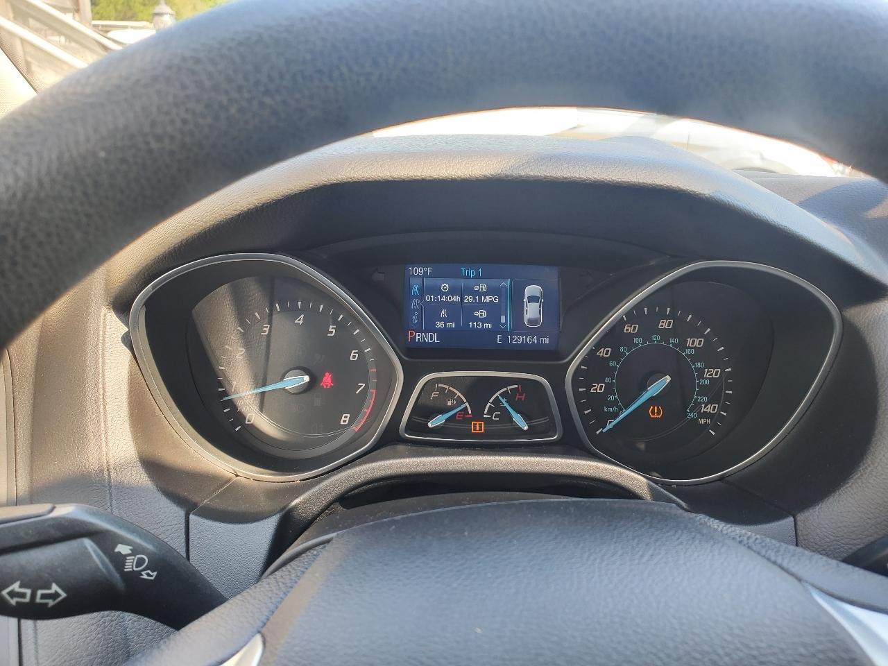 Ford Focus SE Sedan 2014