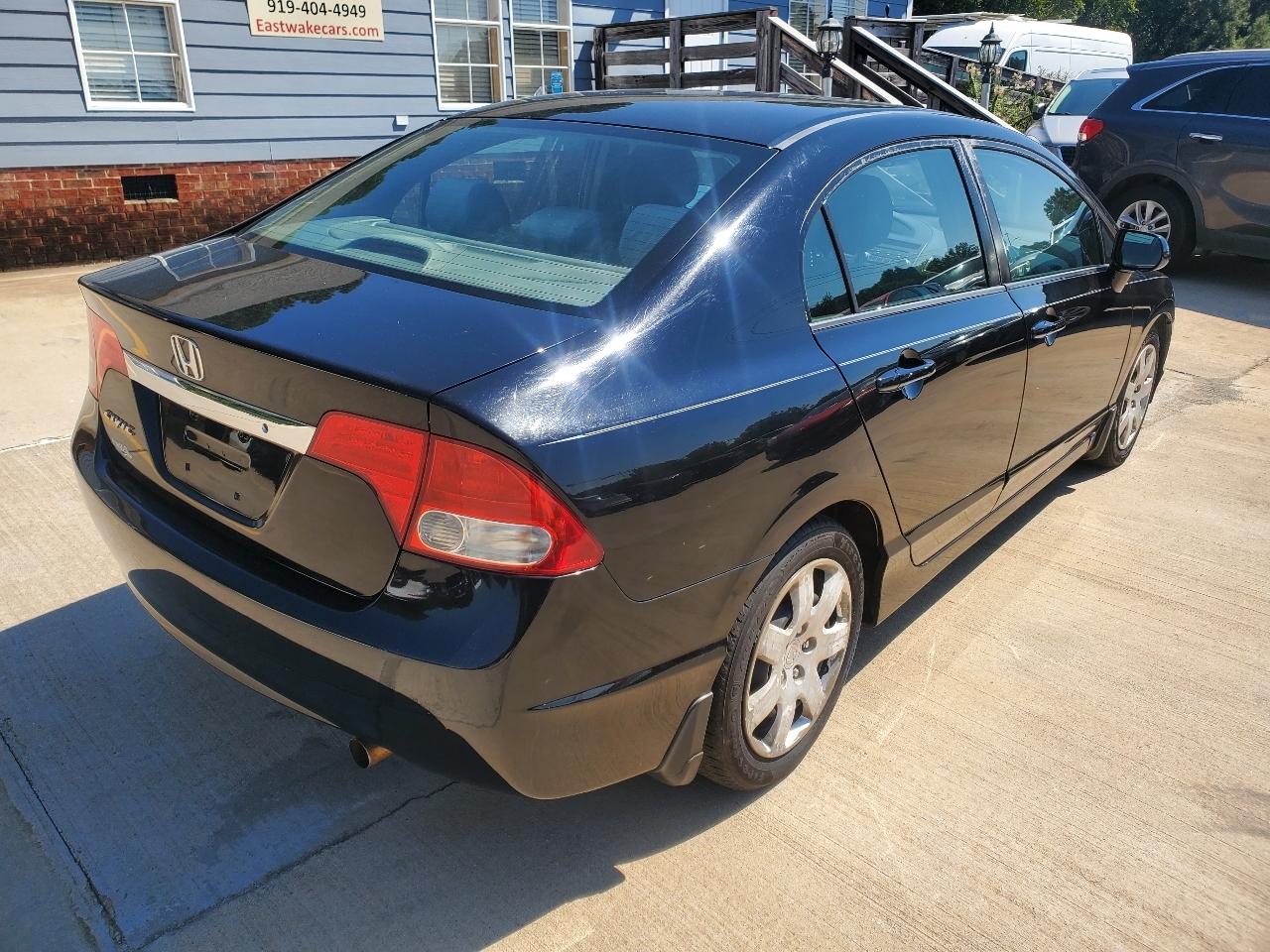 Honda Civic LX sedan 2011