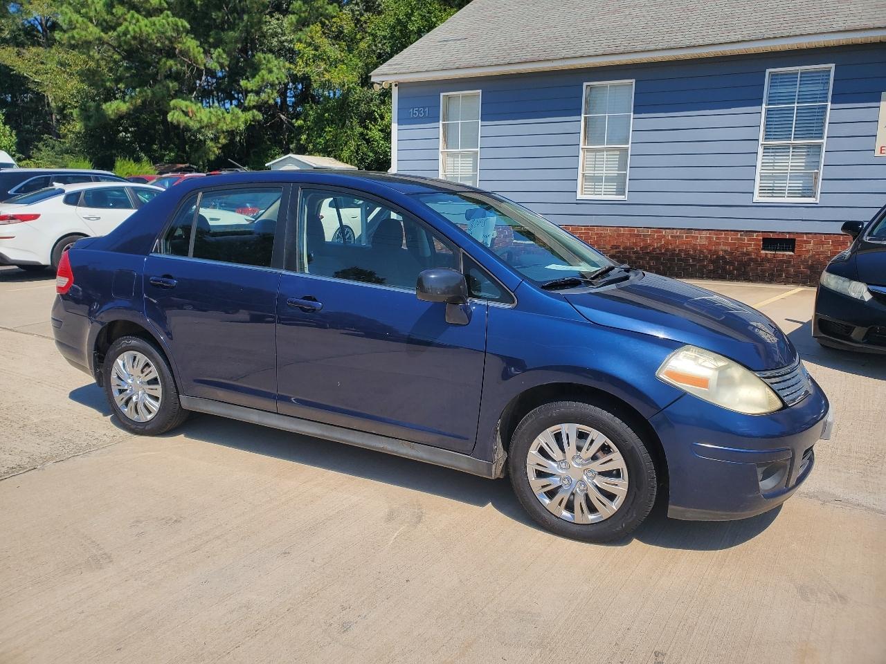 Nissan Versa 1.8 S Sedan 2009