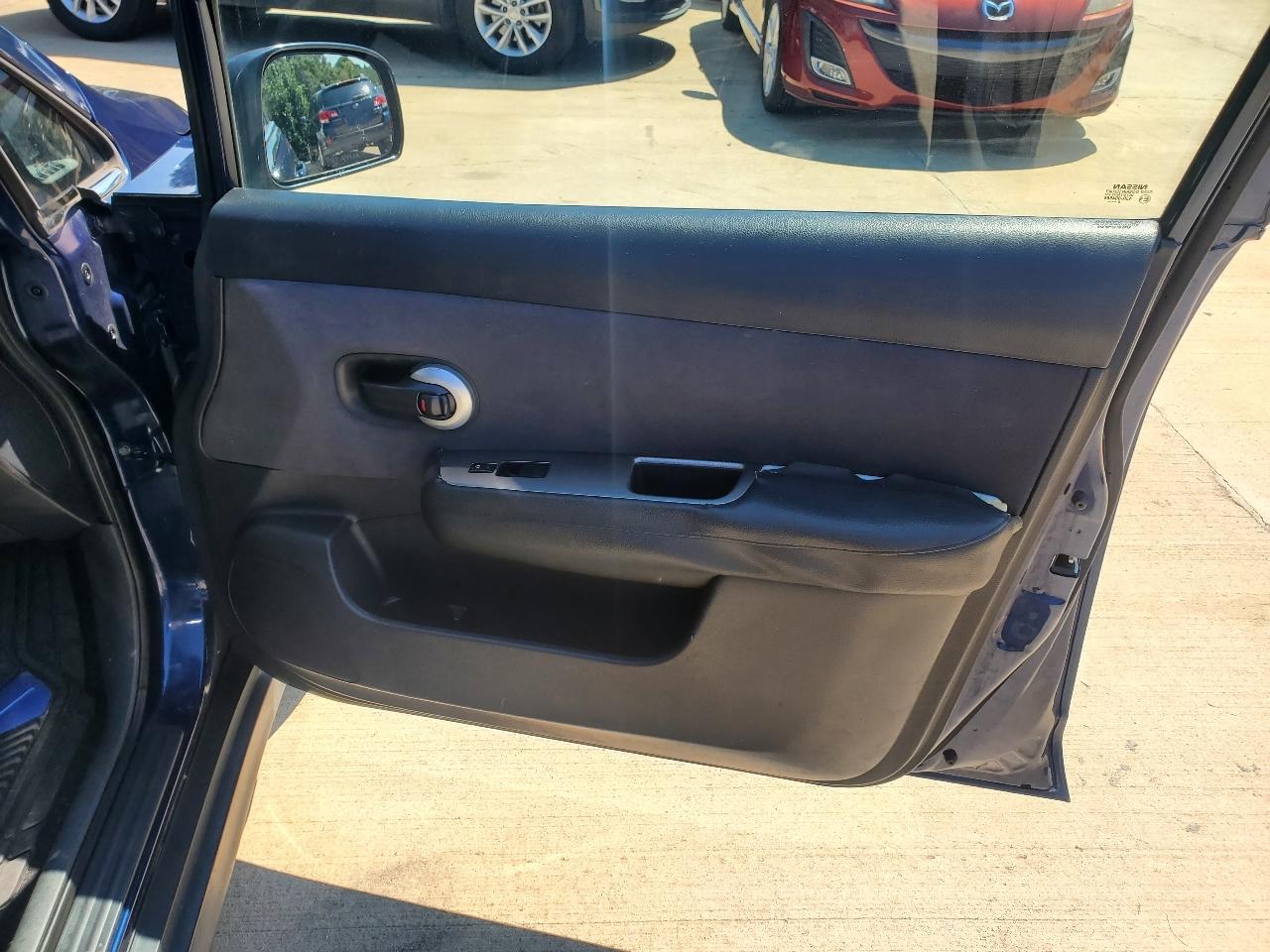 Nissan Versa 1.8 S Sedan 2009