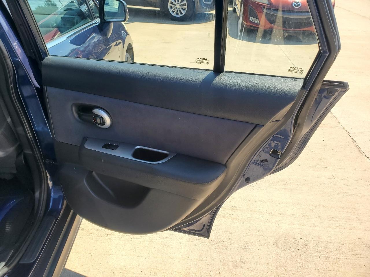 Nissan Versa 1.8 S Sedan 2009