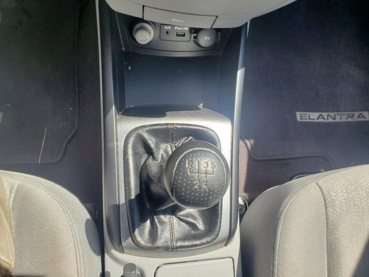 Hyundai Elantra SE 2010