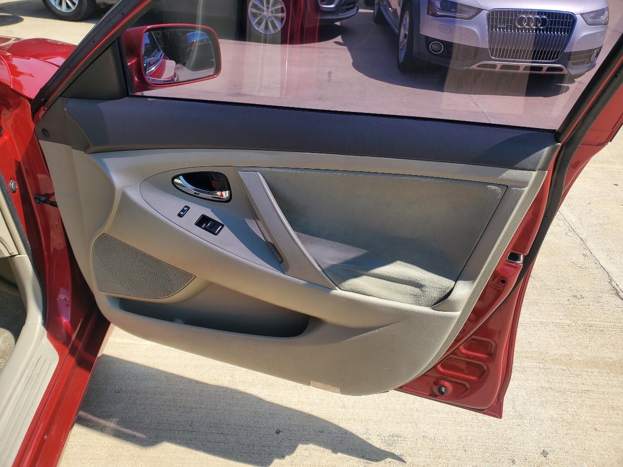 Toyota Camry Hybrid Sedan 2007