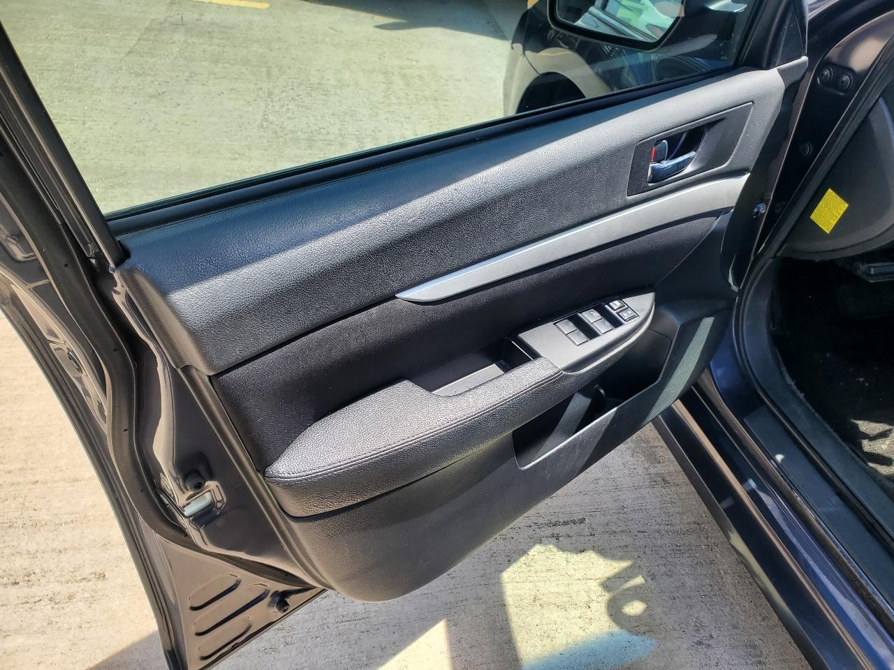 Subaru Legacy 2.5i Premium 2012