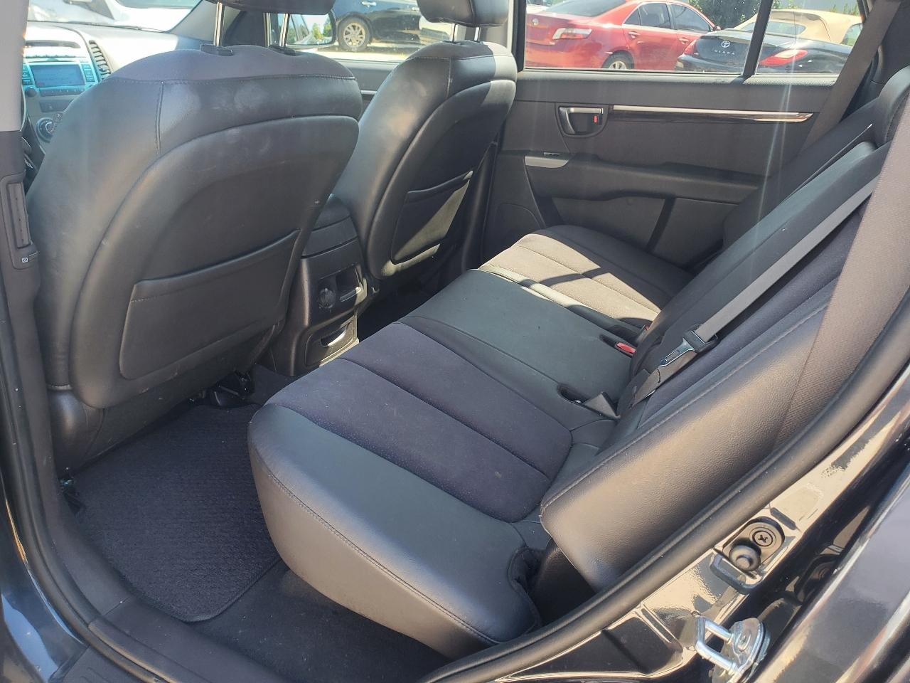 Hyundai Santa Fe SE 3.5 FWD 2011