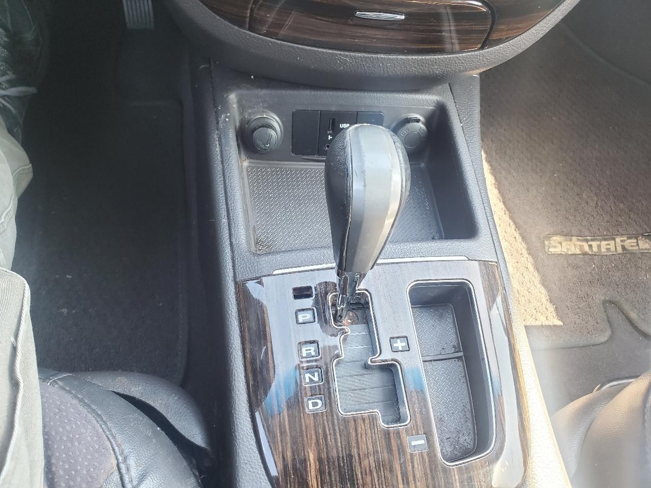 Hyundai Santa Fe SE 3.5 FWD 2011