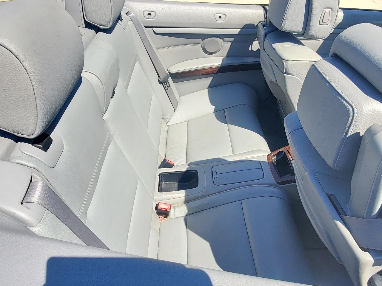 BMW 3-Series 328i Convertible 2011