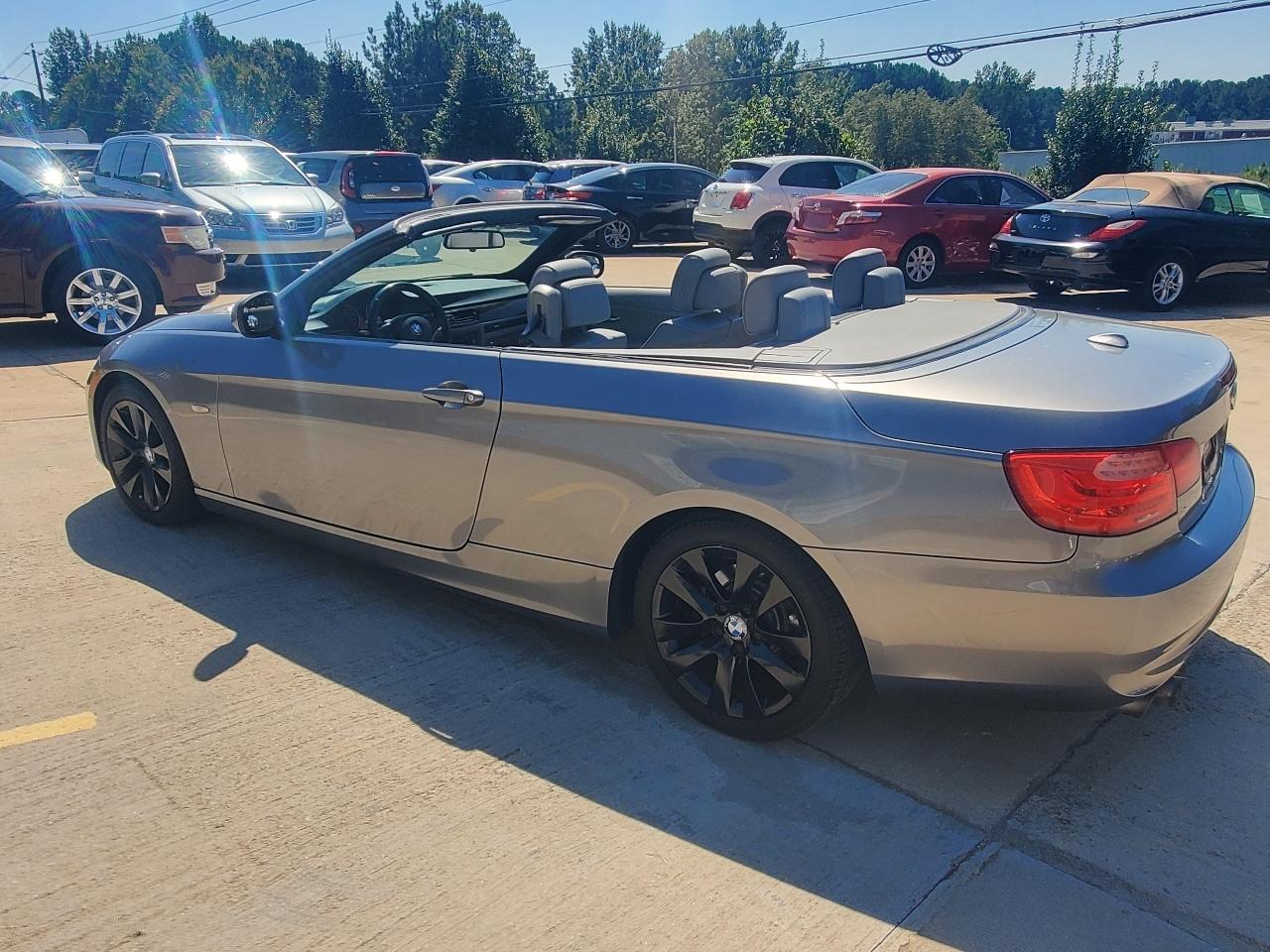 BMW 3-Series 328i Convertible 2011