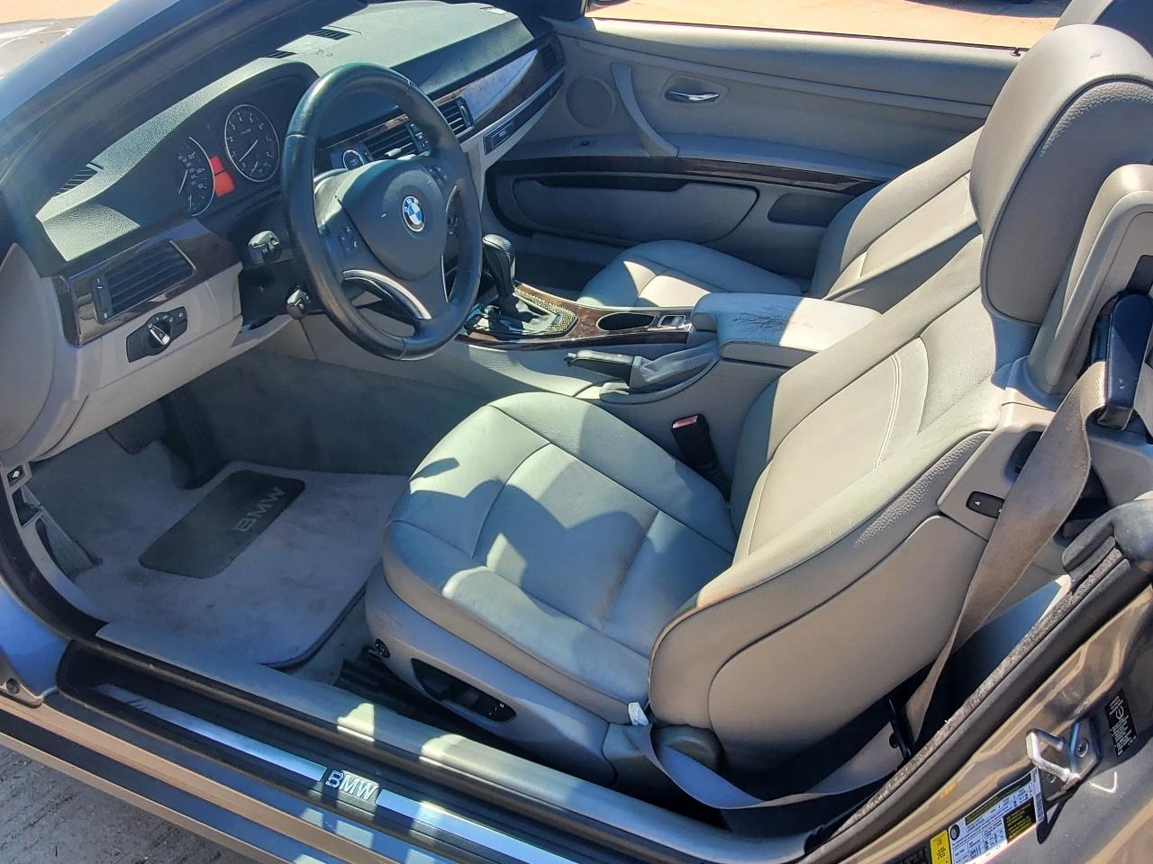 BMW 3-Series 328i Convertible 2011