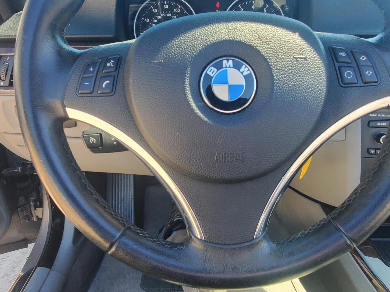 BMW 3-Series 328i Convertible 2011