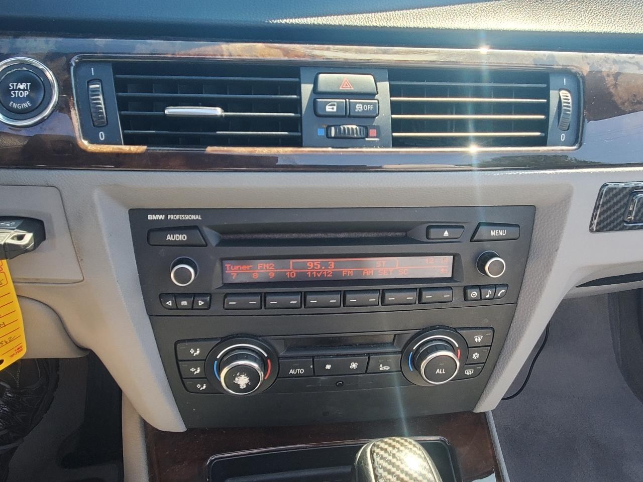 BMW 3-Series 328i Convertible 2011