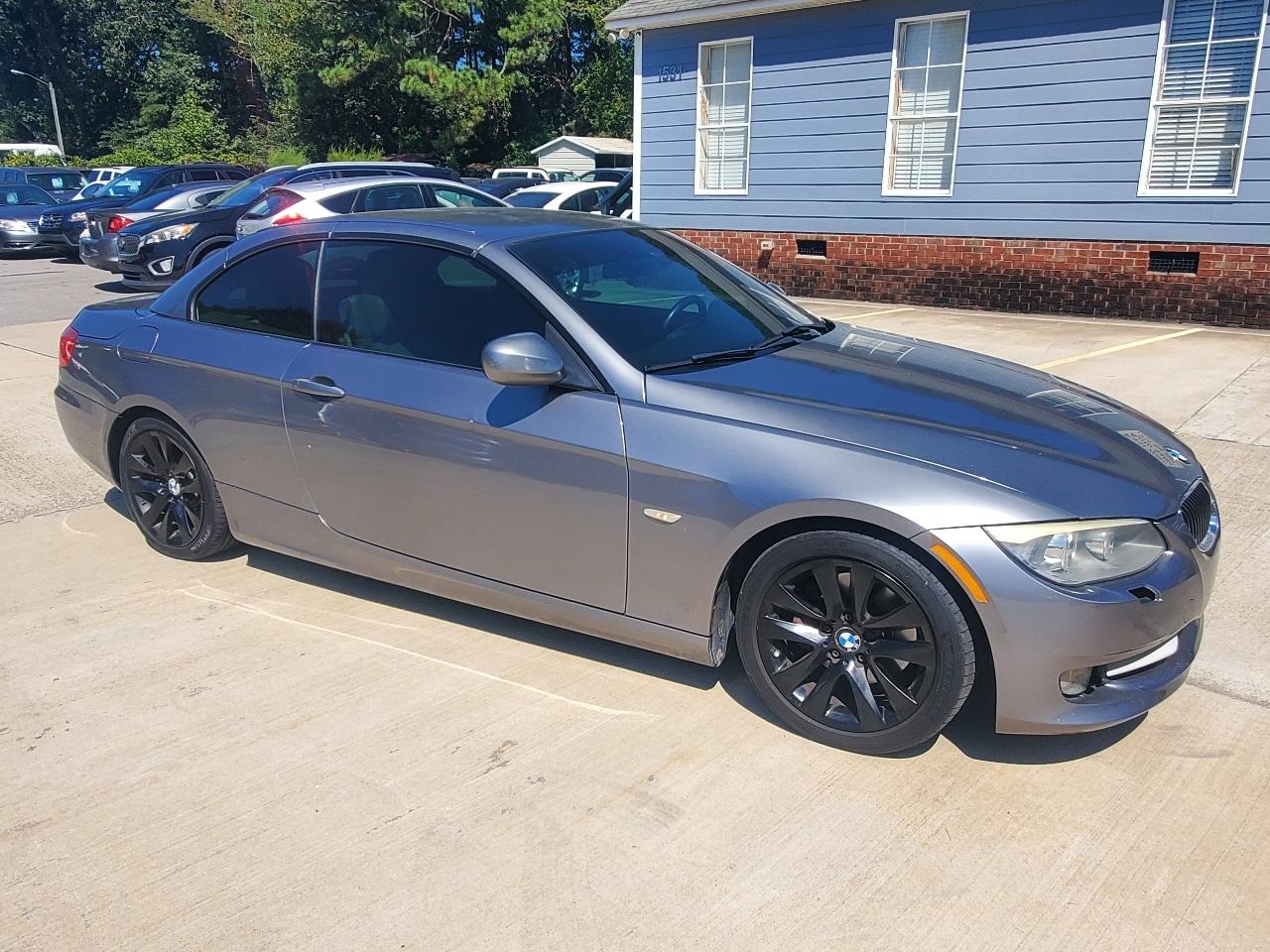 BMW 3-Series 328i Convertible 2011