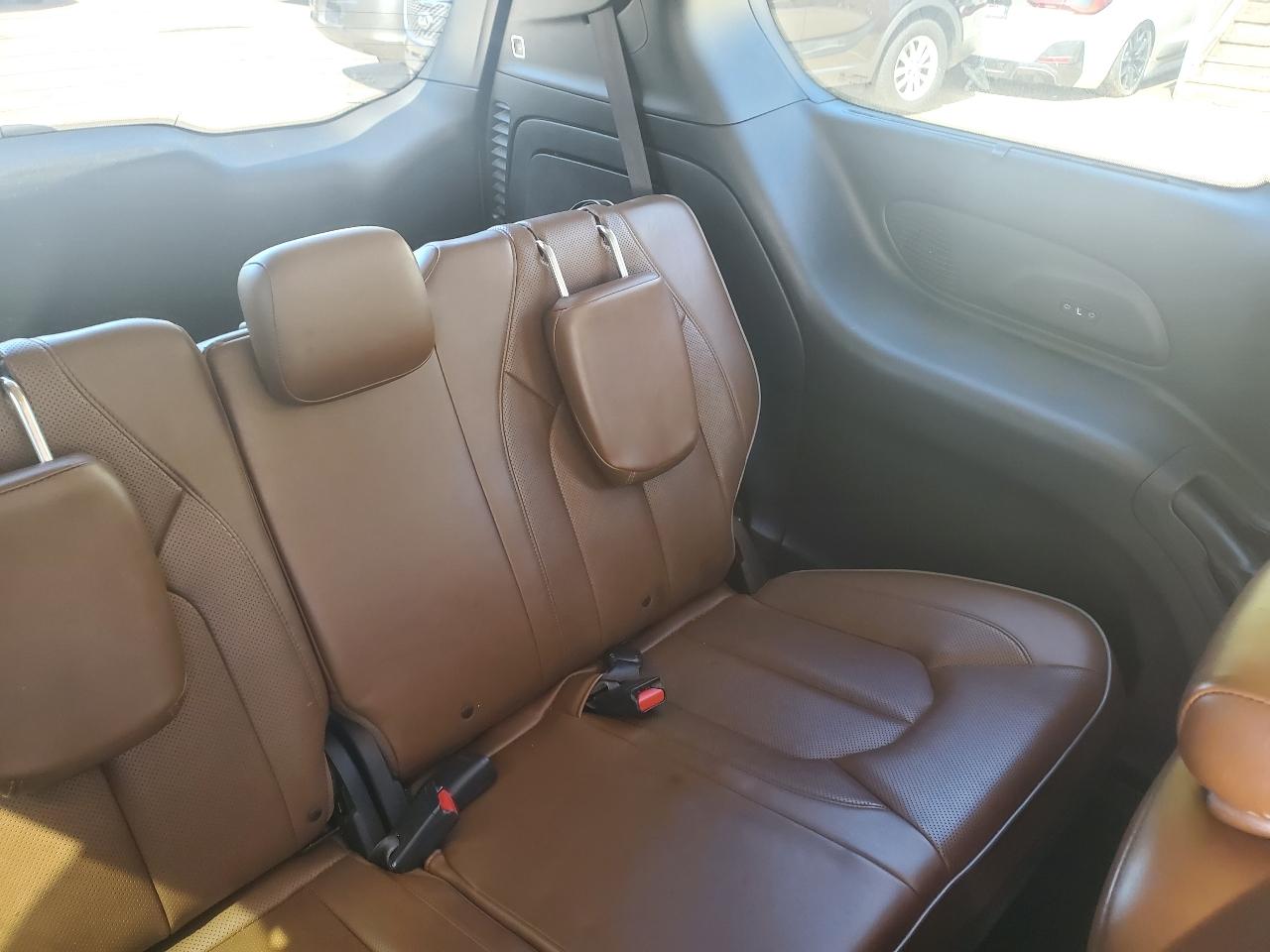 Chrysler Pacifica Limited 2017