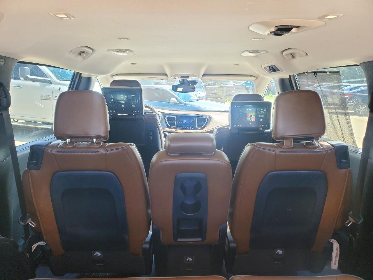 Chrysler Pacifica Limited 2017