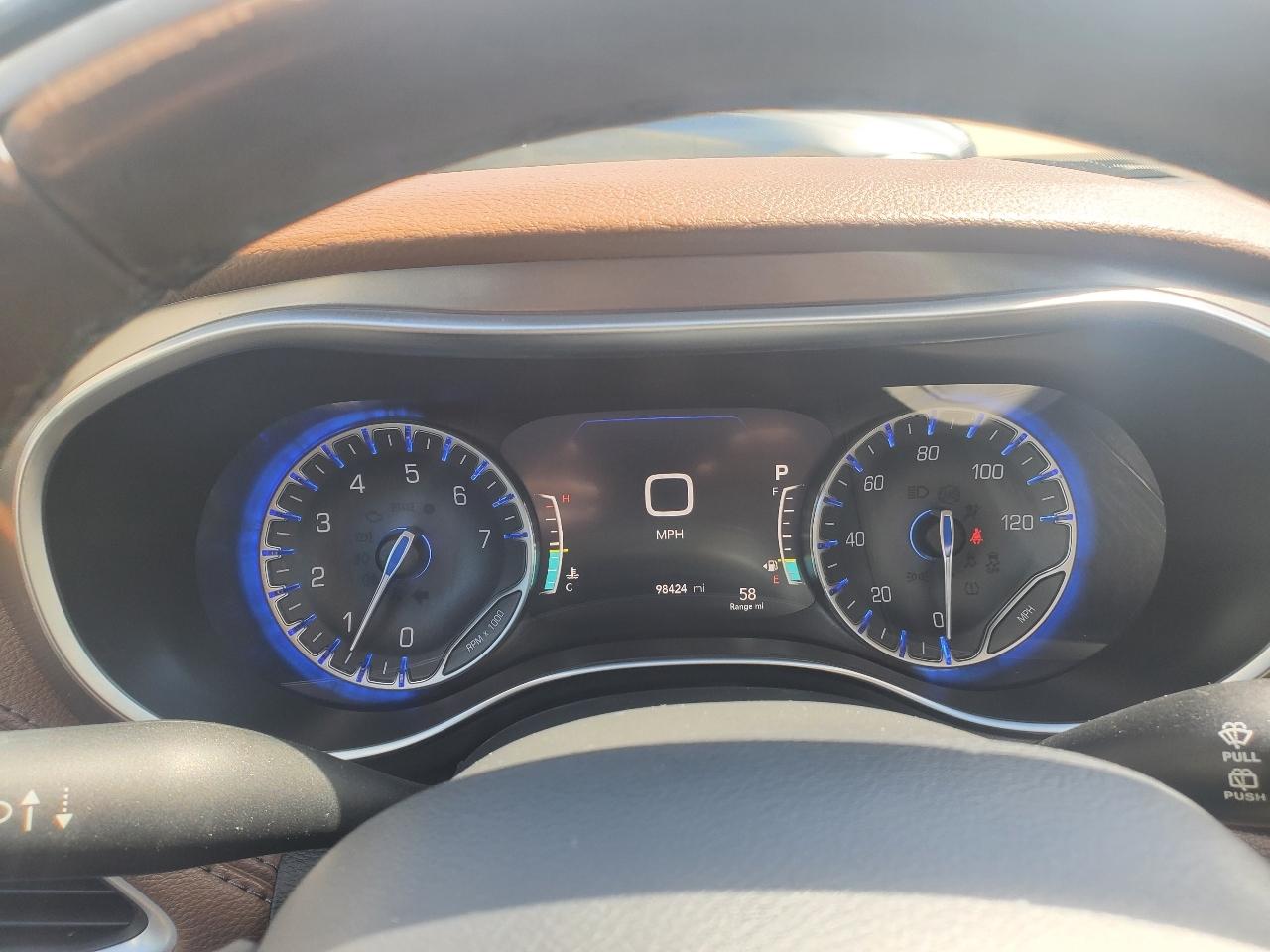 Chrysler Pacifica Limited 2017